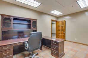 3500 Noble Avenue - Photo 17