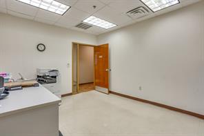 3500 Noble Avenue - Photo 21