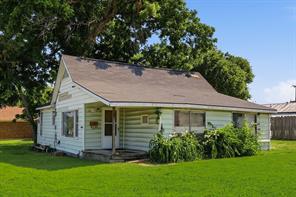 218 W Worth Street - Photo 1