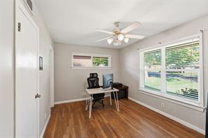 1411 Robin Drive - Photo 4