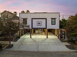 808 Sealy Avenue - Photo 1