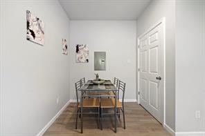 808 Sealy Avenue - Photo 10
