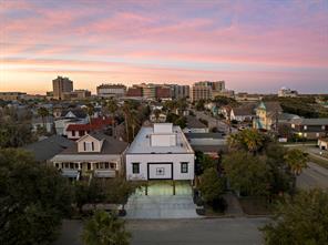 808 Sealy Avenue - Photo 22