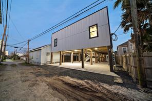 808 Sealy Avenue - Photo 30