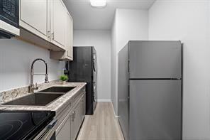 808 Sealy Avenue - Photo 7