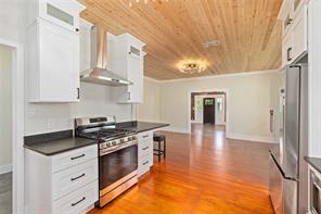 709 Avenue H - Photo 11