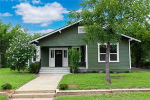 709 Avenue H - Photo 2