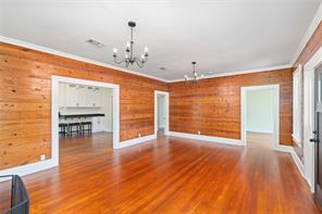 709 Avenue H - Photo 9