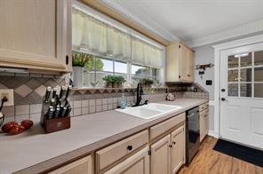 1511 Tower Road - Photo 13