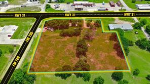 102 E Highway 31 - Photo 2