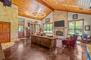660 FM 203 - Photo 22