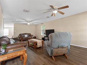 2405 Chestnut Drive - Photo 2