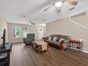 2405 Chestnut Drive - Photo 3