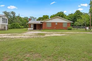 601 John Street - Photo 2