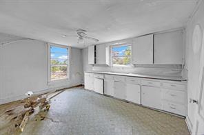 601 John Street - Photo 33