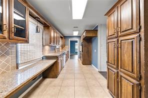 740 Wedgewood Drive - Photo 6
