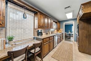 740 Wedgewood Drive - Photo 8