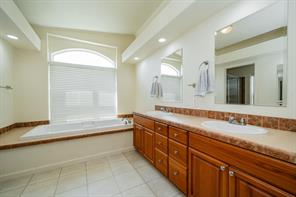 4510 County Road 2596 - Photo 17