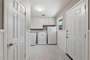 1213 Park Center Street - Photo 24