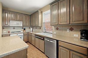 6705 Glade Drive - Photo 7
