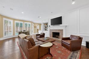 5700 Walden Drive - Photo 12