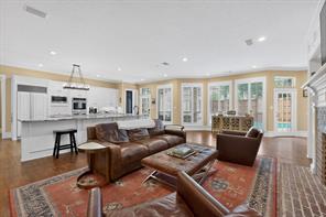 5700 Walden Drive - Photo 14