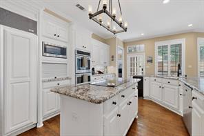 5700 Walden Drive - Photo 16