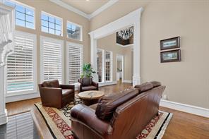 5700 Walden Drive - Photo 9