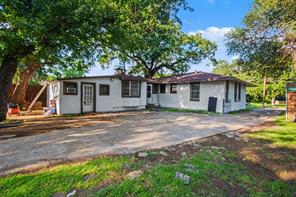 1003 Ash Street - Photo 4