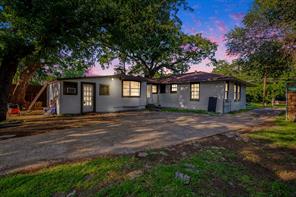 1003 Ash Street - Photo 5