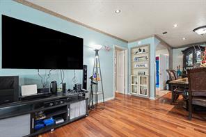 1003 Ash Street - Photo 8