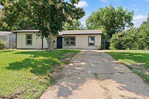 3806 Castle Hills Drive - Photo 3
