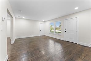 3806 Castle Hills Drive - Photo 7