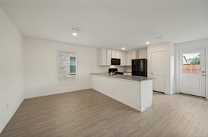 213 Adelina Drive - Photo 7