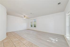 4921 Kingfisher Lane - Photo 3