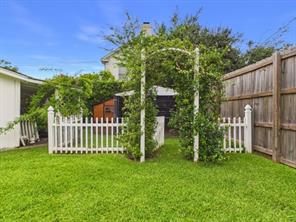 1521 S Chilton Avenue - Photo 36