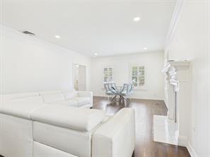 1521 S Chilton Avenue - Photo 8