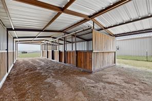 186 County Road 4430 - Photo 37