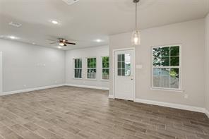 5520 Goodman Avenue - Photo 10