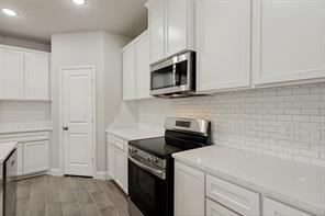 5520 Goodman Avenue - Photo 13