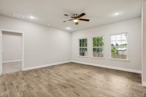 5520 Goodman Avenue - Photo 15