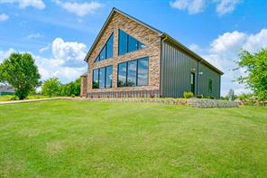 209 Helena Drive - Photo 3