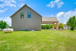 209 Helena Drive - Photo 4
