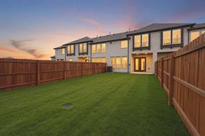 1162 Queensdown Way - Photo 17