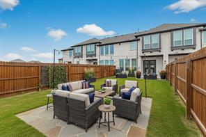 1162 Queensdown Way - Photo 3
