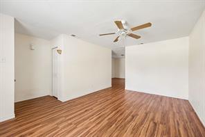 6221 Pine Street - Photo 2