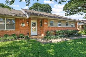 10621 Mapleridge Drive - Photo 1