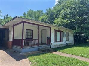 704 Cedar Street - Photo 1