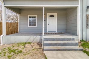 1110 Chestnut Street - Photo 2