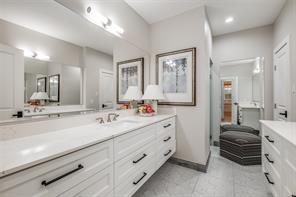 734 N Montclair Avenue - Photo 22